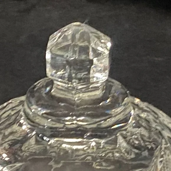 Eleanor American Cut Round Glass Cover Butter/Cheese Dish Pinwheel Fan Stars - Picture 9 of 11